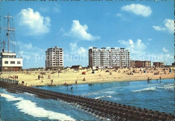 Nieuwpoort-Bad Strand Deich neue Hochhäuser