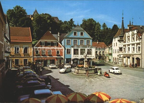 Grein Donau Oberoesterreich Stadtplatz Brunnen Cafe