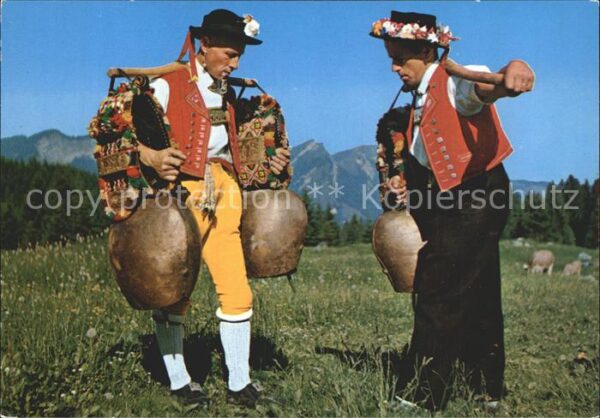 Sennerei Sennen beim Schellenschütten