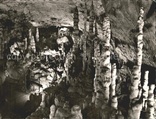Hoehlen Caves Grottes Karls- und Bärenhöhle Erpfingen