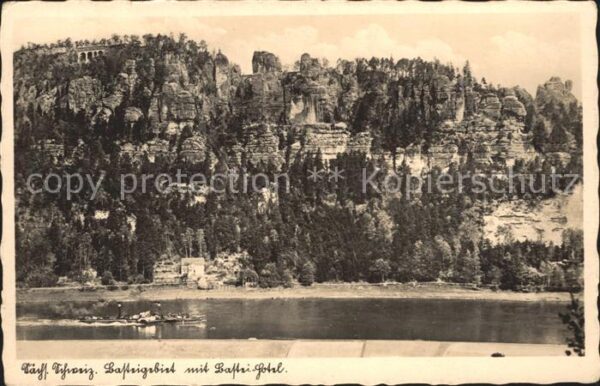 Rathen Saechsische Schweiz Basteigebiet mit Bastei Hotel Elbe Fels