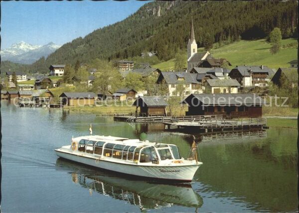 Weissensee Kaernten Bootshäuser