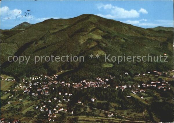 Badenweiler mit Hochblauen Heilbad Schwarzwald Flie