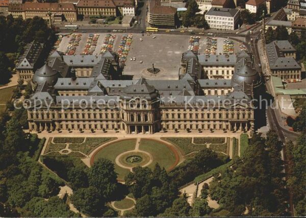 Wuerzburg Residenz Barock Park Fliegeraufnahme