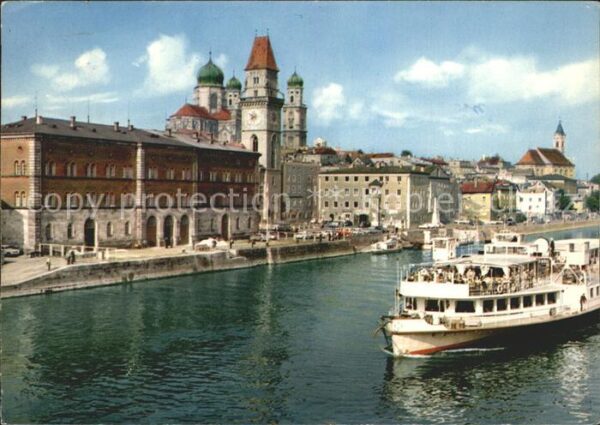 Passau Donau Dampfer Rathaus Dom