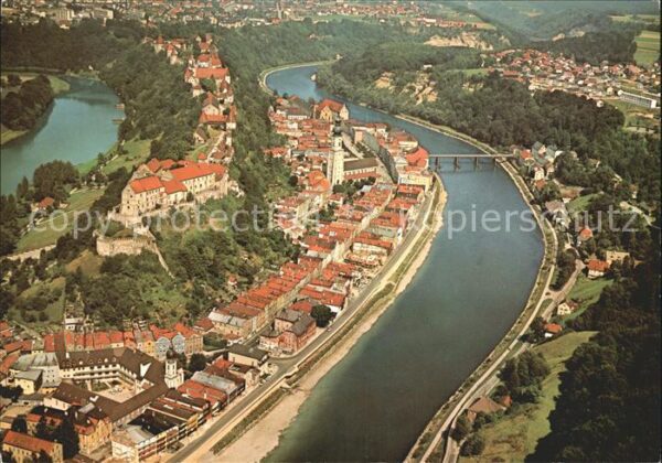 Burghausen Salzach Deutschlands längste Burg Fliegeraufnah