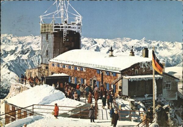 Zugspitze Münchner Haus gegen Österreichische und
