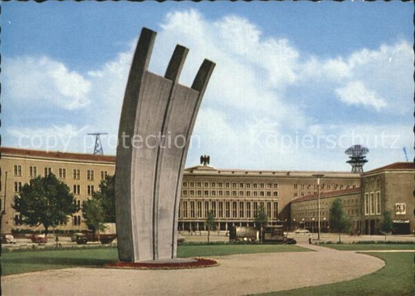 Berlin Luftbrücken Denkmal