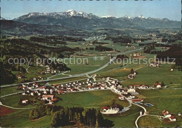 Neukirchen Teisenberg mit Hochfelln Hochgern Kampenwand Chiem