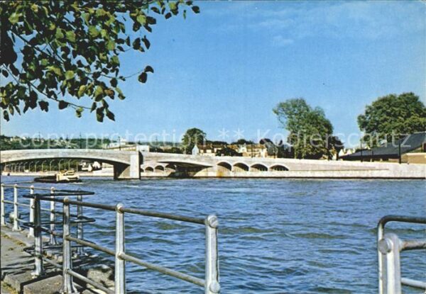 Huy la Meuse et le Pont de L_Europe