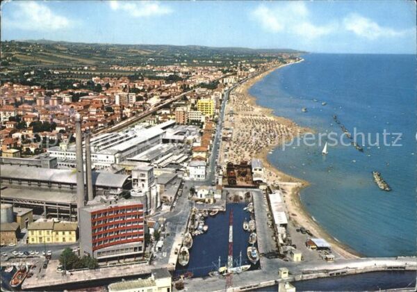 Senigallia Fliegeraufnahme Hafen und Strand