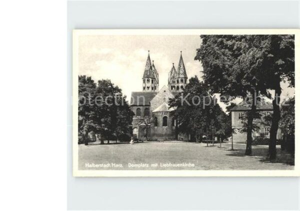 Halberstadt Domplatz mit Liebfrauenkirche