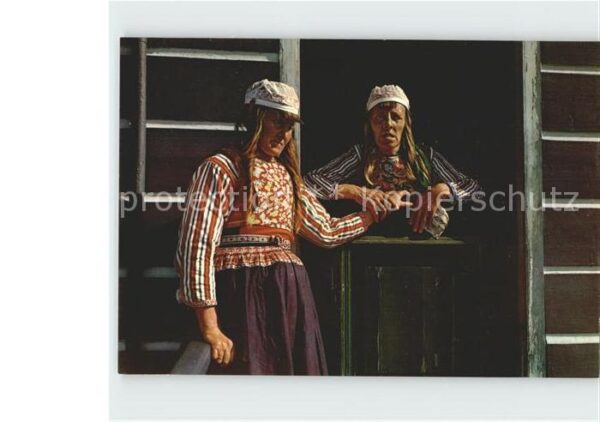 Marken Frauen in Tracht