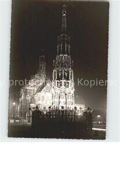 Nuernberg Brunnen bei Nacht