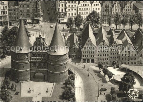 Luebeck Holstentor Salzspeicher Fliegeraufnahme