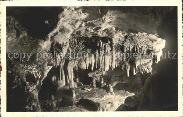 Hoehlen Caves Grottes Maximiliansgrotte Neuhaus an der Pegnit