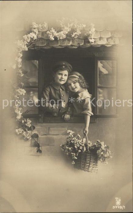 Foto RPH Nr. 3778/1 Kinder Fenster Blumen