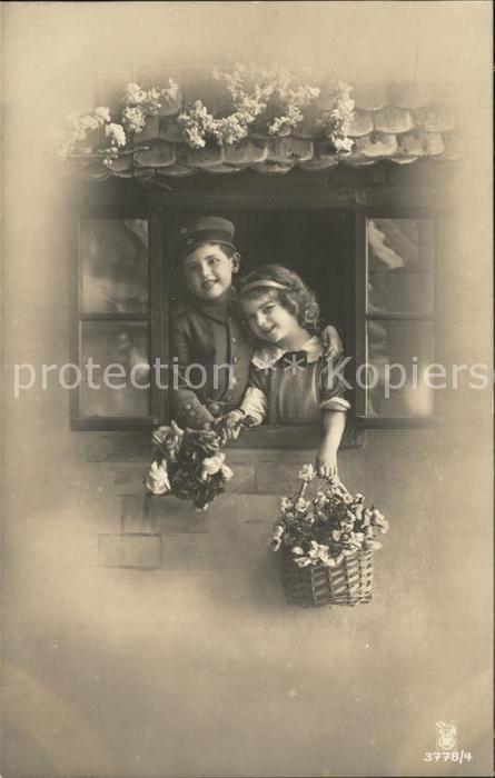 Foto RPH Nr. 3778/4 Kinder Fenster Blumen