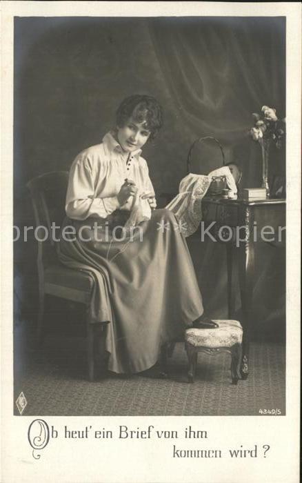 Foto PFB Nr. 4349/5 Frau Nähen Brief