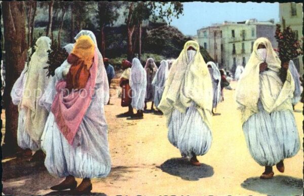 Scenes et Types Nr. 8.144 Moukeres en promenade Afrique du