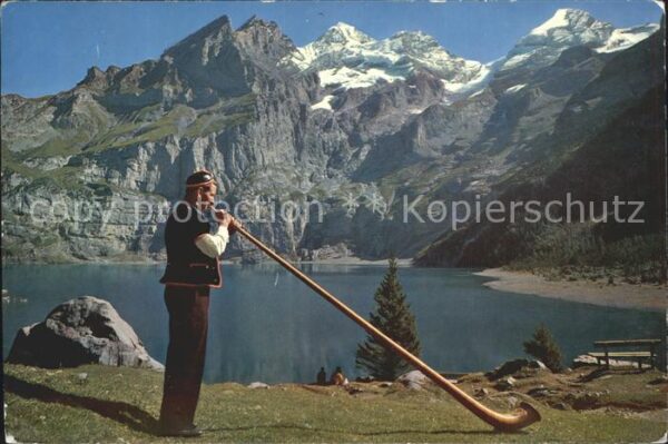 Alphorn Alphornbläser Oeschinensee  Kandersteg