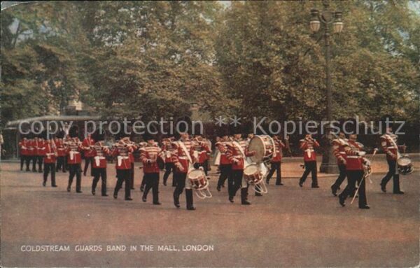 Leibgarde Wache Coldstream Guards Band in the Mall Lond