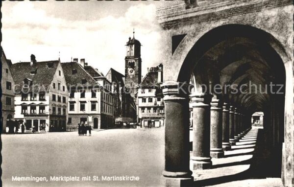 Memmingen Marktplatz mit St Martinskirche
