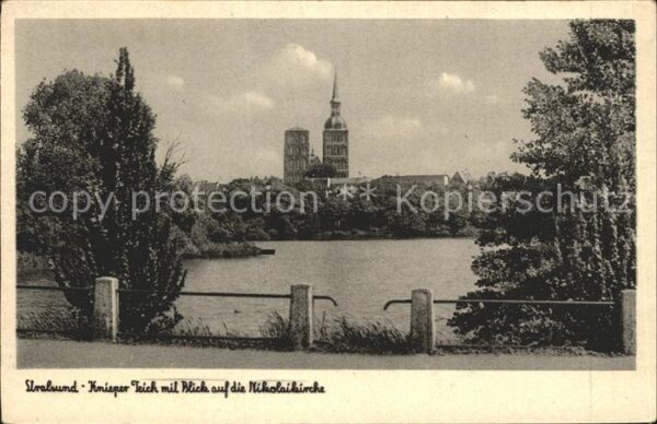 Stralsund Mecklenburg Vorpommern Knieper Teich mit Blick auf die Nikolai