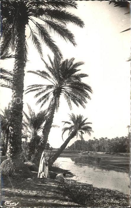 Afrika Africa Afrique Volksleben Typen partie am Fluss