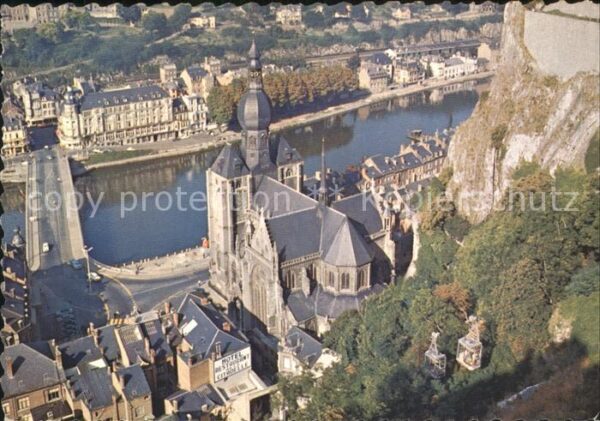 Dinant Wallonie Zidadelle Kirche und Brücke