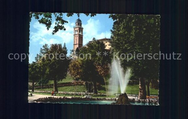 Udine Das Schloss vom 1 Mai Platz aus gesehen