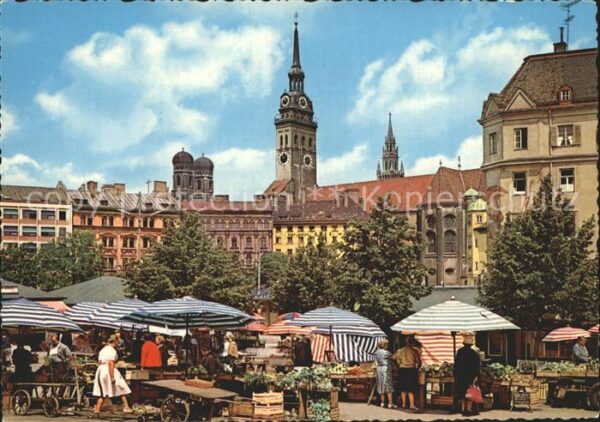 Muenchen Viktualienmarkt Frauenkirche Peterskirc