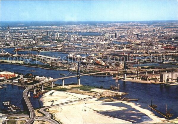 Hamburg Köhlbrandbrücke Hafen Fliegeraufnahme