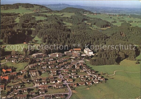 Hopfen See mit Hotel und Kurklinik Enzensberg Flie