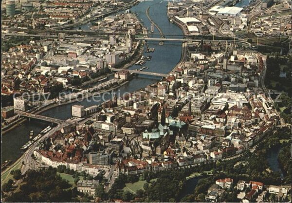 Bremen Stadtzentrum Dom Weser Fliegeraufnahme