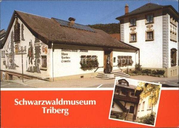 Triberg Schwarzwald Schwarzwaldmuseum Statue Trachtenfrau i