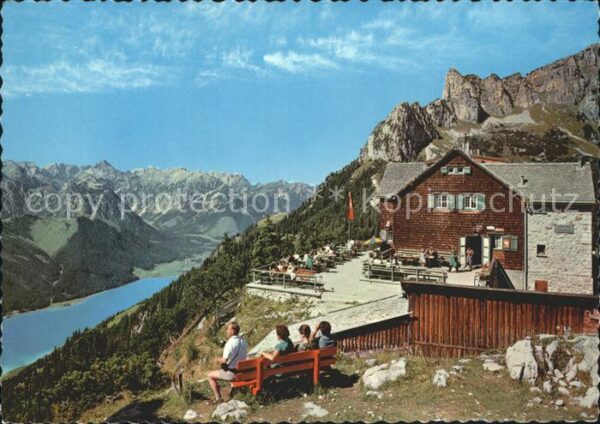 Achensee Erfurter Hütte mit Blick auf Achensee u
