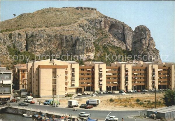 Terracina Glove Berg