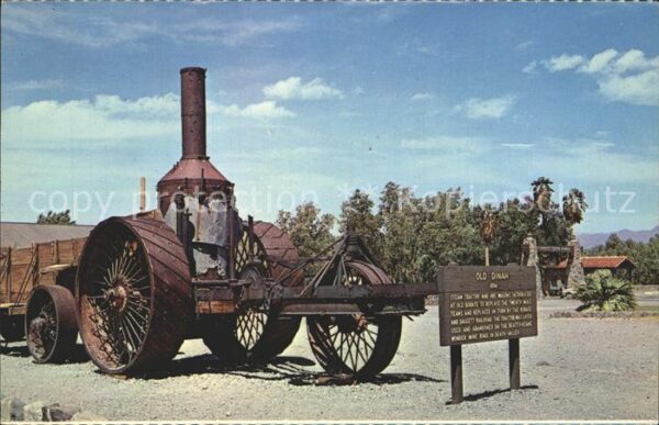 Traktor Old Dinah Furnace Creek Ranch Death Val