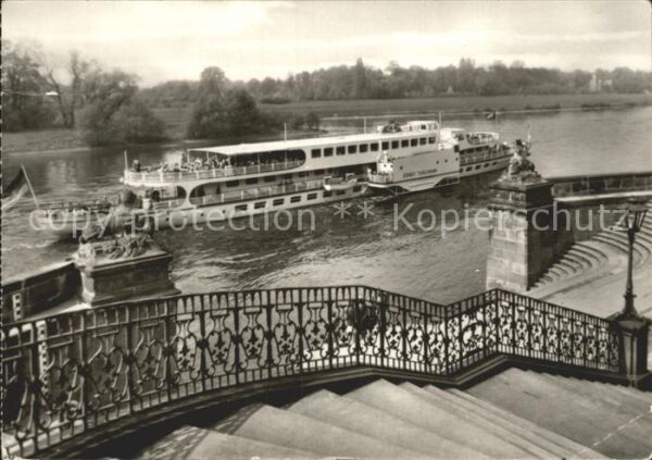 Motorschiffe MS Ernst Thälmann Dresden-Pillnitz