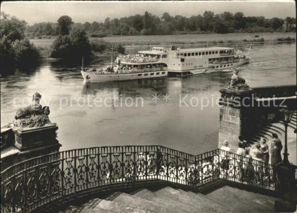 Motorschiffe Karl-Marx Weisse Flotte Dresden Schloss
