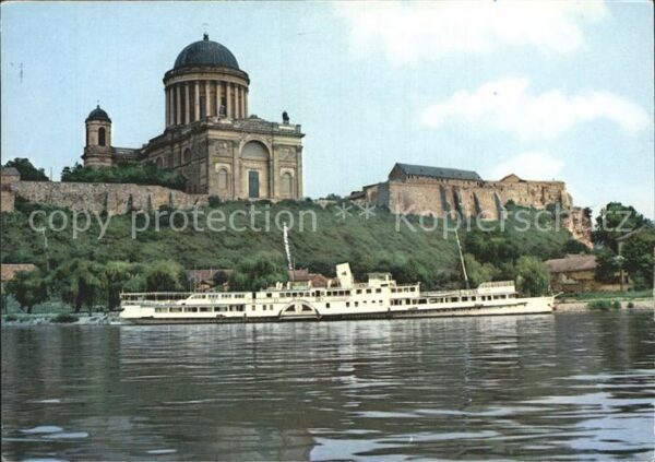 Dampfer Seitenrad Esztergom Kathedrale