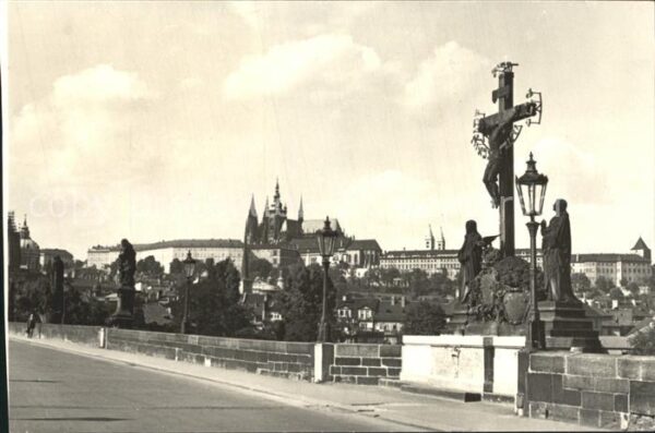 Praha Prahy Prague Burg von der Karlsbrücke aus gesehen