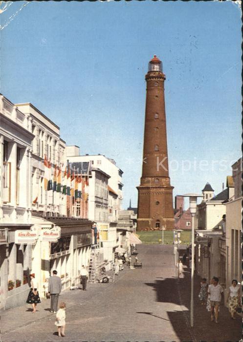 Borkum Strandstrasse mit Leuchtturm