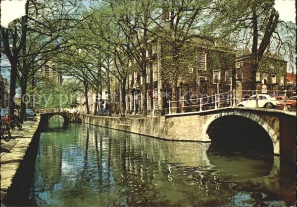Delft Oude Delft met Meisjehuis