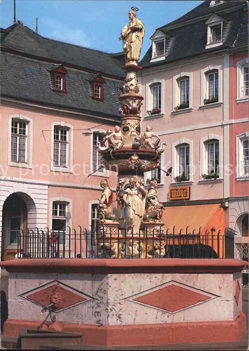 Trier Petrusbrunnen am Hauptmarkt