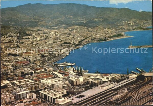 Messina Meerenge Fliegeraufnahme