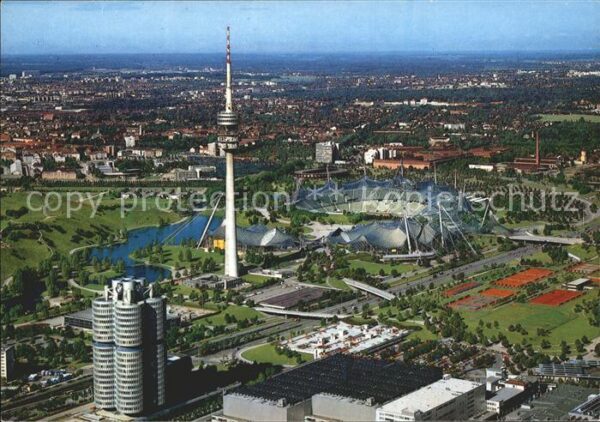 Muenchen Fliegeraufnahme Olympiagelände