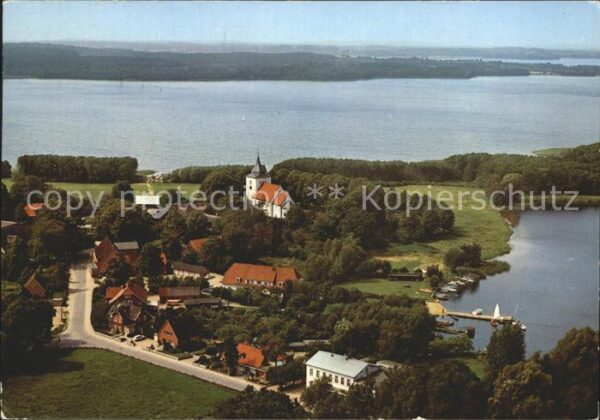 Bosau Fliegeraufnahme mit Plöner See