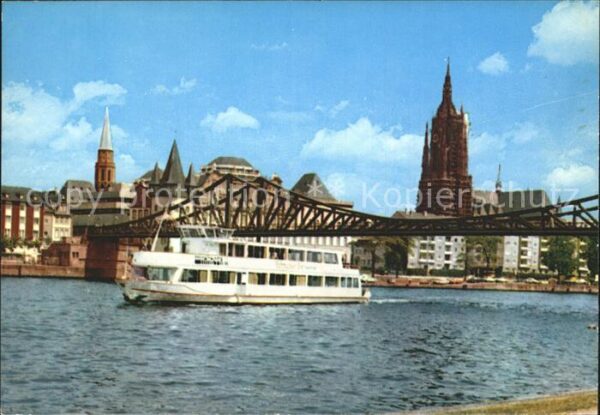 Frankfurt Main Fahrgastschiff Wikinger II mit dem Eise
